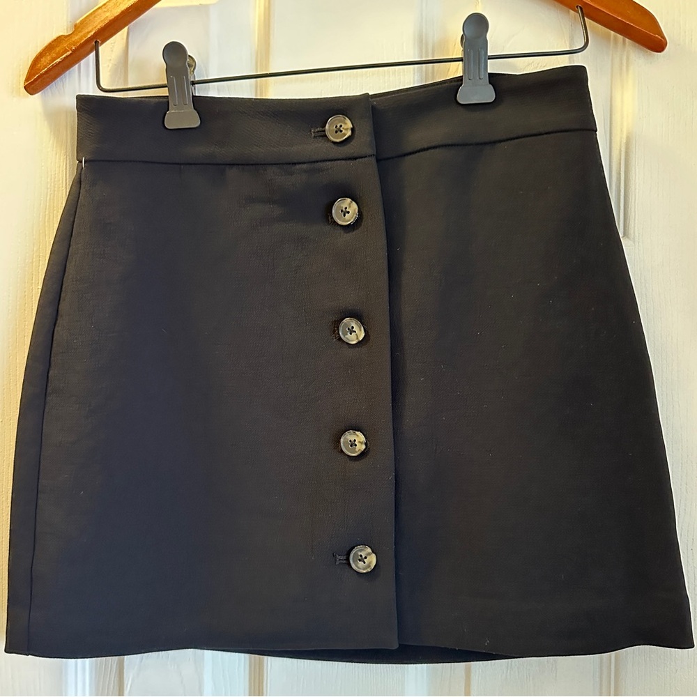 Black Wilfred Aritzia Tai skirt (size 2) - button mini skirt lined